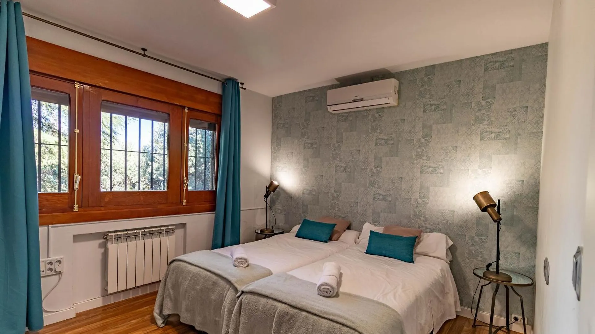 Rentitspain Grand Luxury Villa Piscina & Jacuzzi Granada Albolote Spain